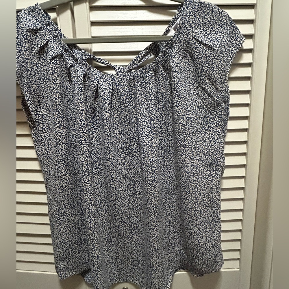 LC Lauren Conrad Navy and Cream Floral Blouse